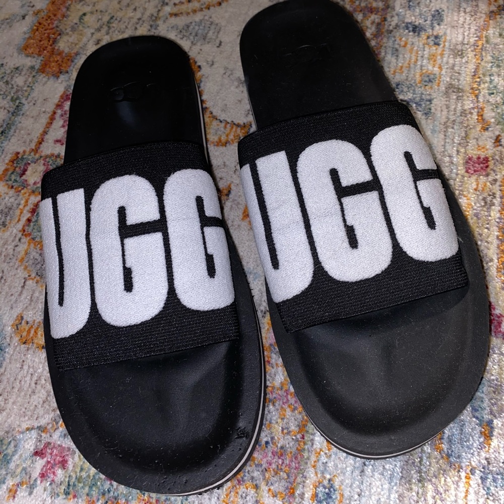 UGG Slides